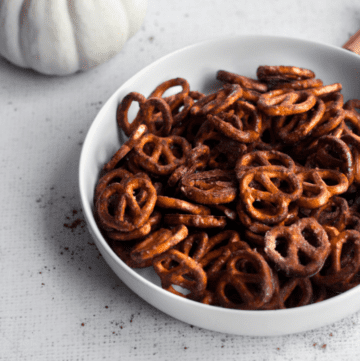 pumpkin spice pretzel feature image