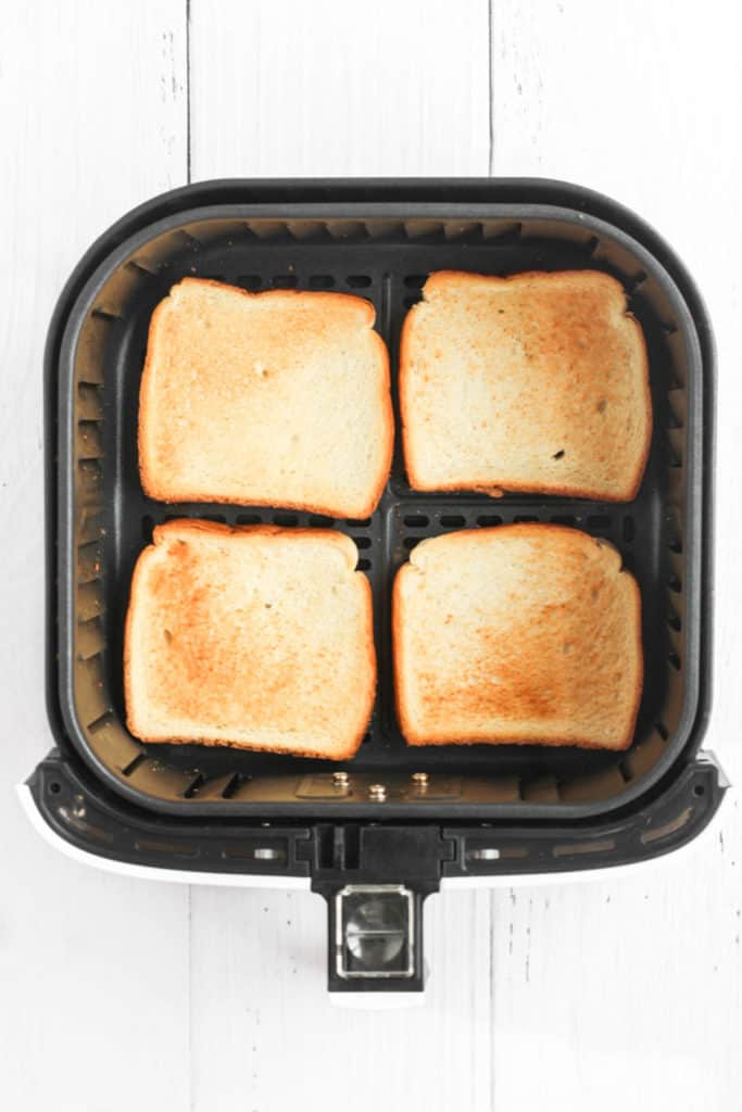 toasted bread in air fryer.