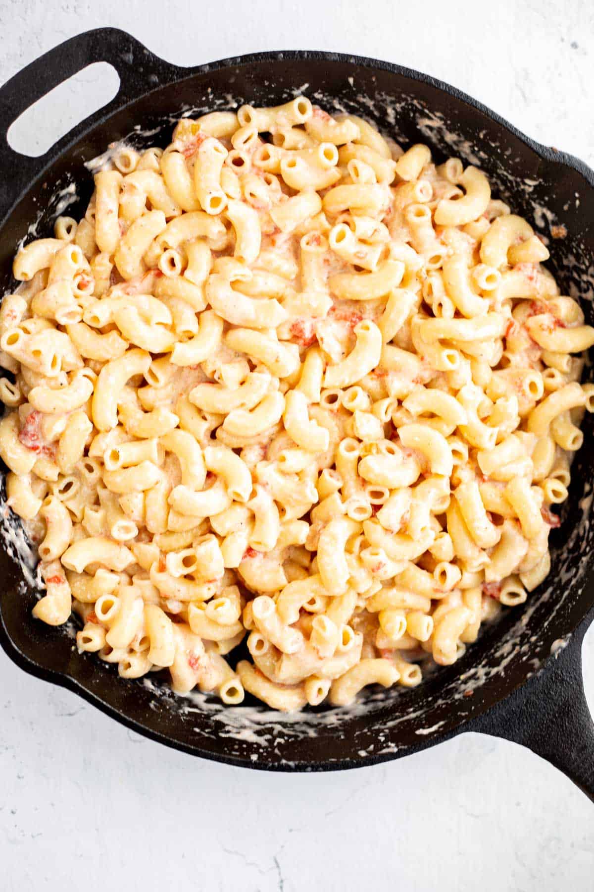 no milk mac and cheese in a cast iron pan.